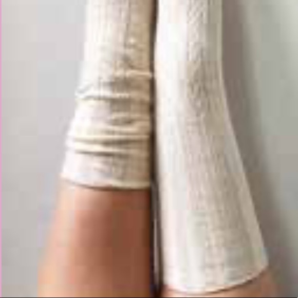 Luxury 🤩 Cable Knit Thigh High socks - Picture 7 of 8